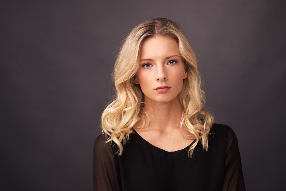 Chic platinum blonde bob hair style